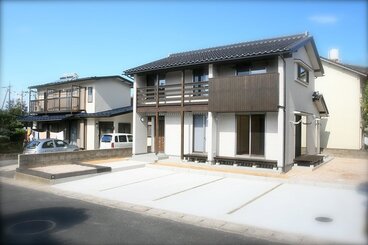 収納いっぱい自然素材の家