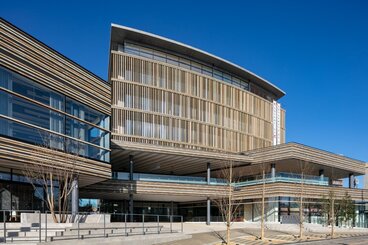 鳥取市役所本庁舎